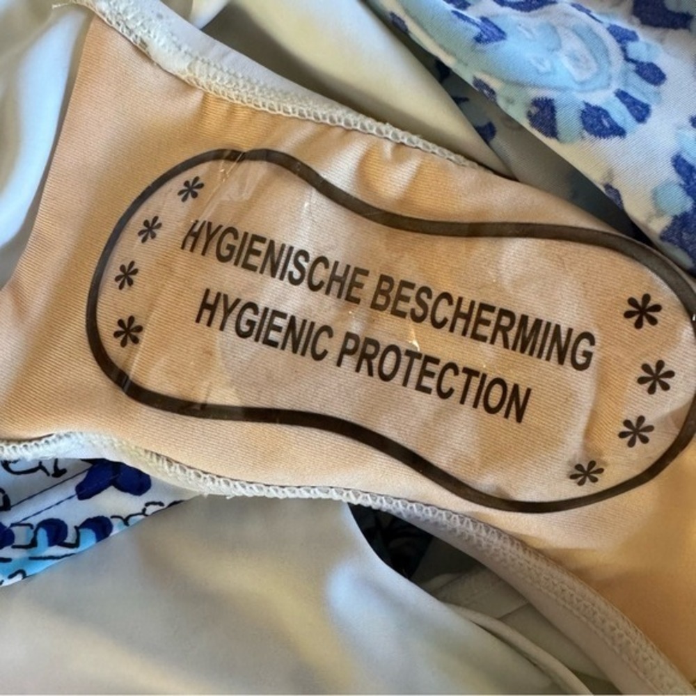 ALISHA LEVINE. NWT.  Blue/ White  Swimsuit. Sz 22W. Ruching in front, flowy hem. - Picture 9 of 10